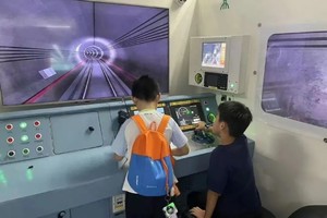 深铁7号线深云丨体验地铁模拟驾驶，探秘城市交通脉络