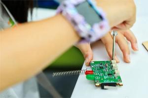 oppo丨成为小小工程师，开启智造工厂研学之旅