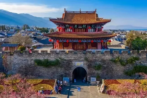 【滇西大环线 10日】怒江大峡谷-腾冲银杏村-无量山冬樱花-三江并流德贡-梅里雪山 -独龙江-滇藏界-同乐村-巍山-沙溪