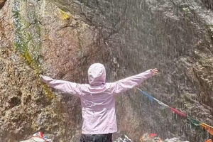 雨崩徒步 3日行程（神瀑线）