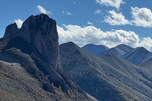 曲日南索神山徒步 3天行程