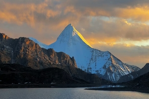 探秘蓝色星球上最后一片净土-稻城亚丁 3日行程