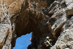 4.22（周三）透明山徒步丨打卡济南版“天生桥”，邂逅绝美夕阳洞