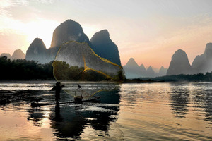 春节游【阳朔深度游+黄姚古镇3天】徒步漓江，登相公山，行摄遇龙河古桥，体验手撑竹筏，骑行十里画廊