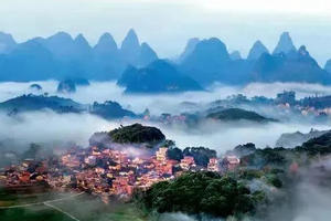 【罗城秘境】3月13日动车出发， 挖到宝了！3天玩转广西私藏天坑画廊