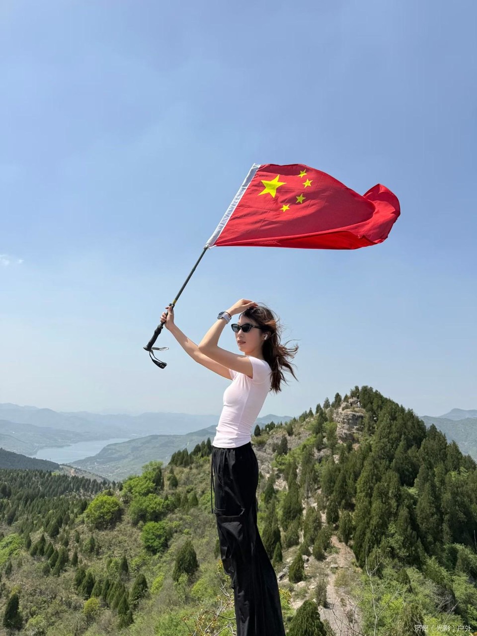 mmexport1776624902843