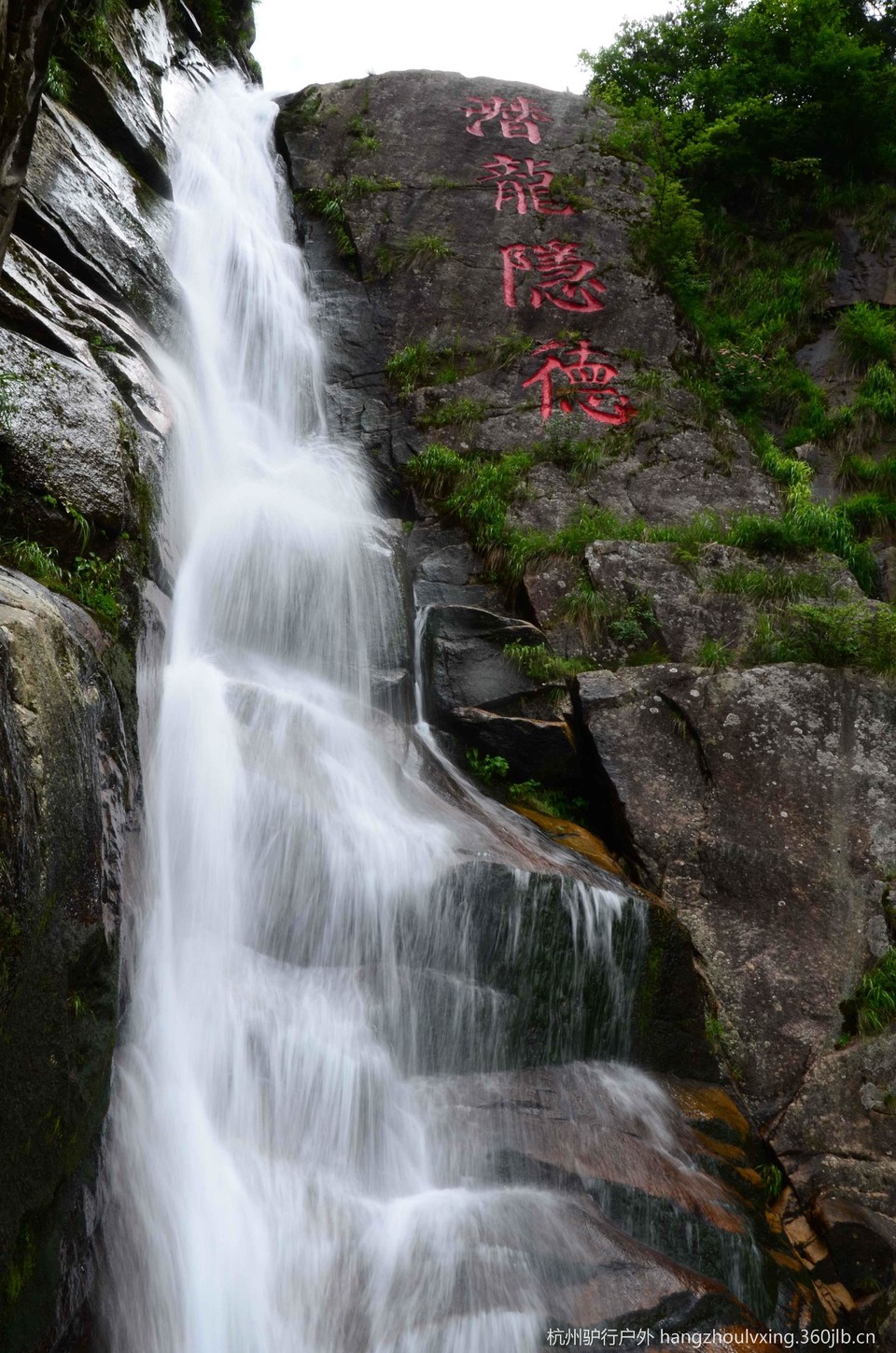 15d180f6a11.jpg