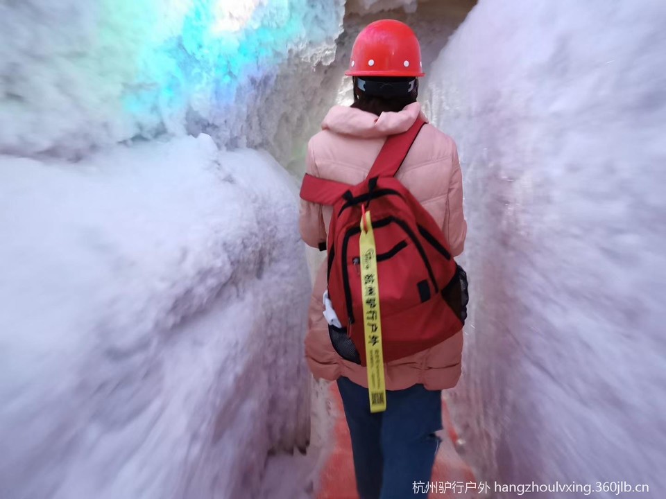 16c6a8aa636.jpg