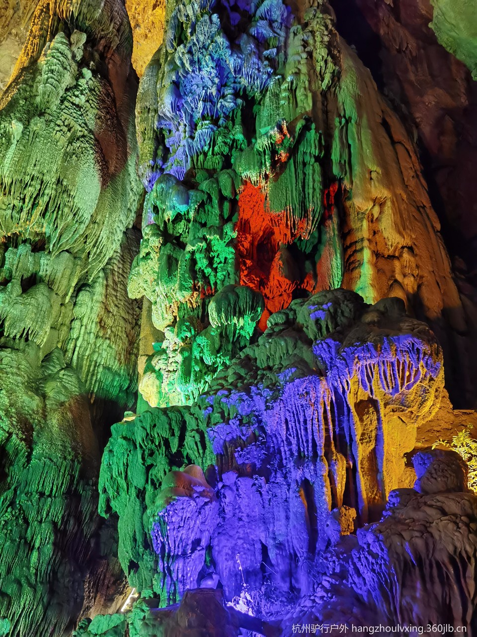 17cac57f777.jpg