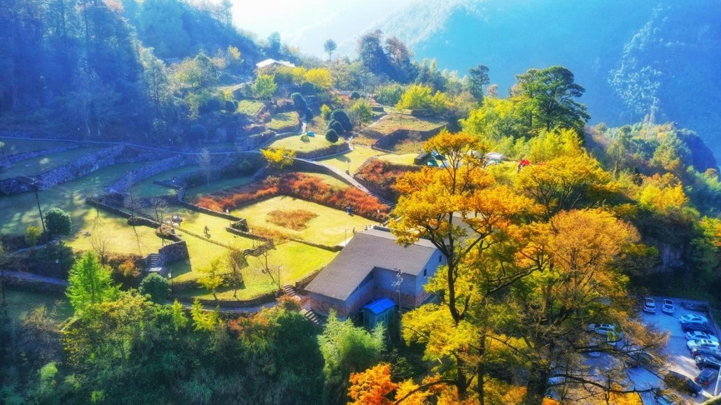 图片来源:宁波小小周 宁波家喻户晓的村落—茅镬村 深藏在四明山中