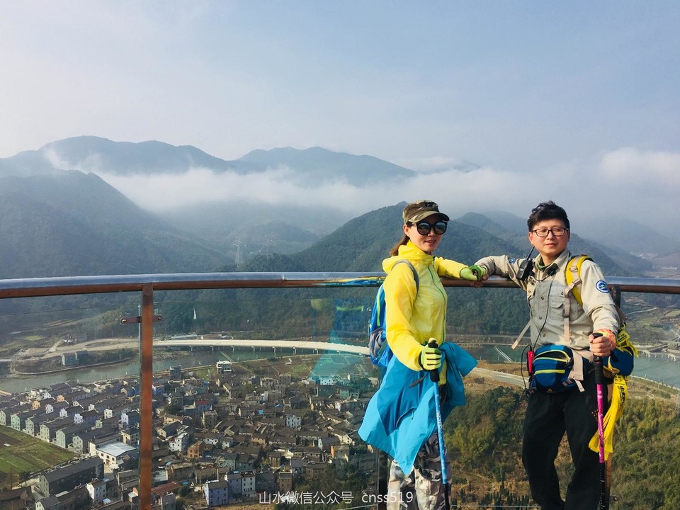 5E0B2761-5DB1-46DD-8855-2688B1FC72E6