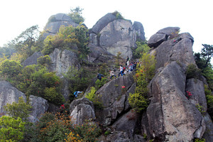 3月10日脚踏三县，登顶天台第一高峰（大雷山）