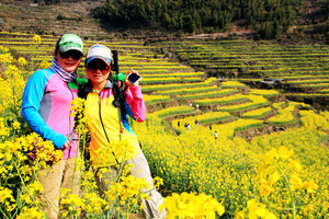 3月24日踏三界登上虞覆卮山、攀冰川石浪、观千年梯田油菜花海