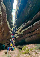 绿色长征六十三站|2025年12月7日探秘仙居大佛洞，穿越地缝一线天和神龙谷！火爆报名中