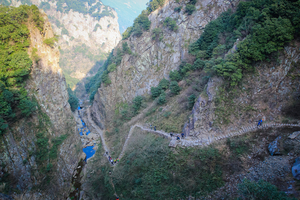 绿色长征七十一站|2026年4月12日走龙缘秘道，赏龙潭胜景 临海龙潭坑-望海尖穿越 火爆报名中