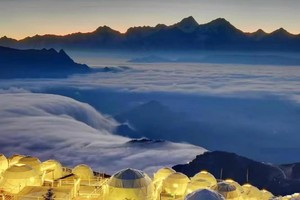 【净土川西 色达环线6日】2-8人小团  牛背山/鱼子西/墨石公园/色达/马尔康/毕棚沟