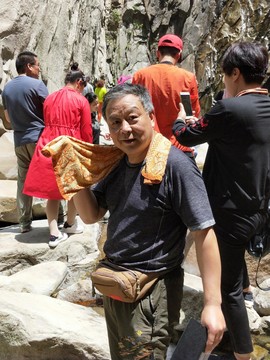 CB5A03D9-4086-4250-A5DB-BBEE1098005F