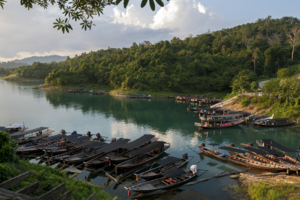 成团单人可拼【11.27-12.5】赣闽秋韵9日：长汀古城、泰宁山水、冠豸山、汀江源、罗汉岩、通天寨、驿前培田、廊桥温泉