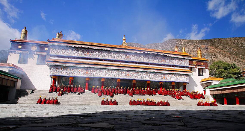 [同舟户外] 甘南全景 拉扑楞寺 年宝玉则 红原 扎尕那 郎木寺 黄河九曲 若尔盖 花湖深度8日游!