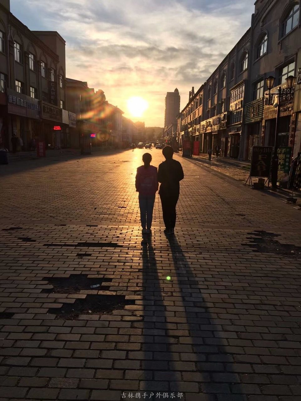 mmexport1526822021825