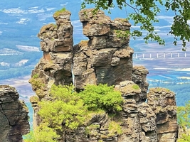 2026年5月5号威虎岭景区观光摄影采野菜