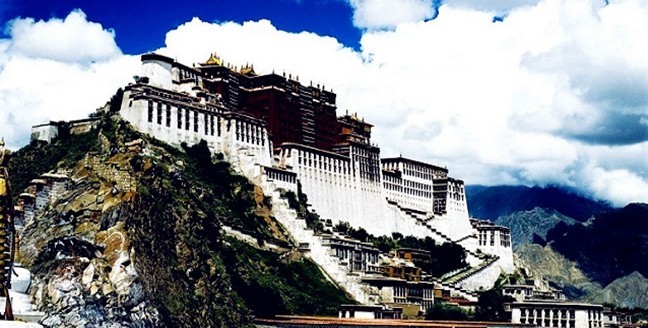 布达拉宫