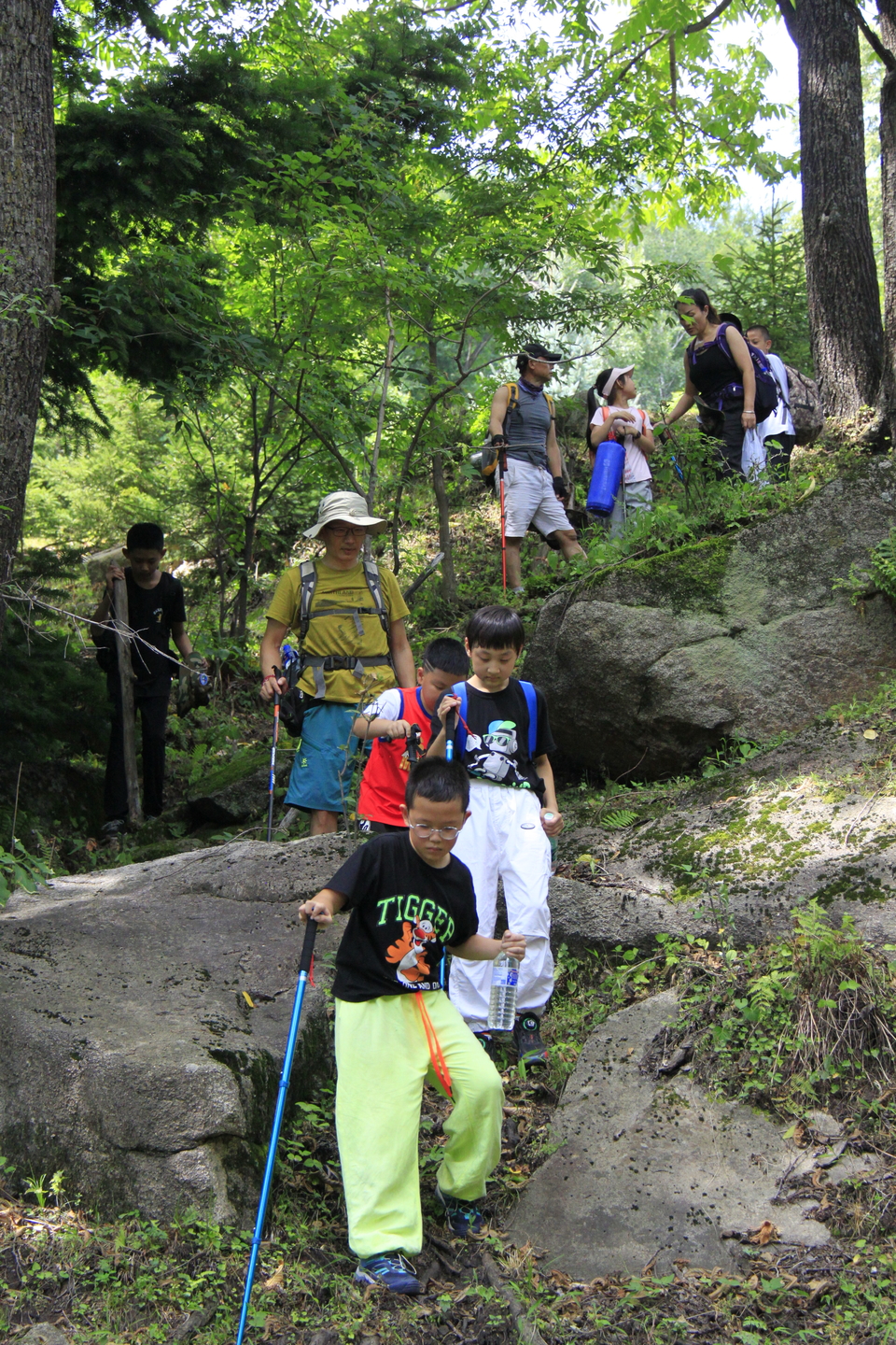 AGvviOg_f8WdLEE17uh5y-EzCp29lU1clycqOczjWw6ChIS-iMb-FhlVAv2BU2fN