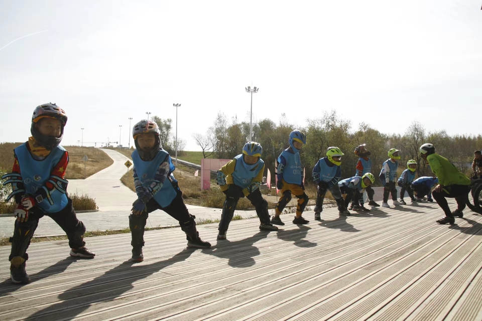 0AaCC3-wFstmSyVhzQjmRZz2Ch_qYIbuyCVfbVaIVEVwSWS4Y_TYFemzH0Xtujs9