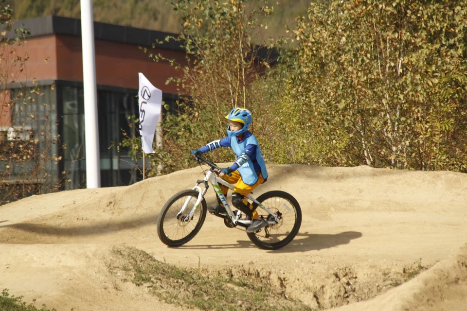 3M-oDy1pvbQ0Sbjs-TAyoefII9YB8pHYd69s-WYOqrKMoM9quCm1m7WpWLxSbhZ9