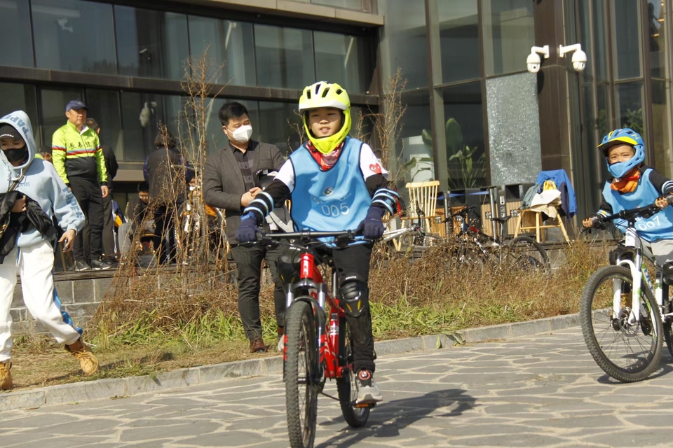 ucqZKXZmdDe2XVw3UNlQZ4JtCikov4C-TMIWPm3mj-X10WoukJJ6GsJ74wJekAjN