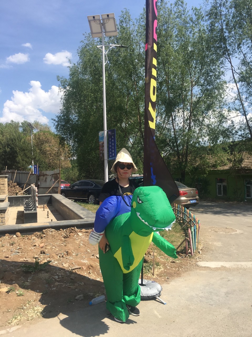 F69FDB93-57E3-45D3-BEB8-65177D257100