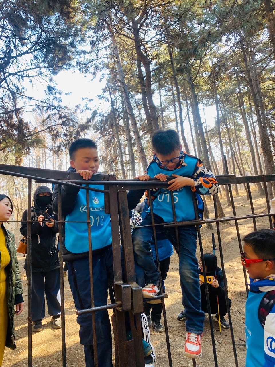 A6F09205-6FA4-4452-B23A-7EBE39385294