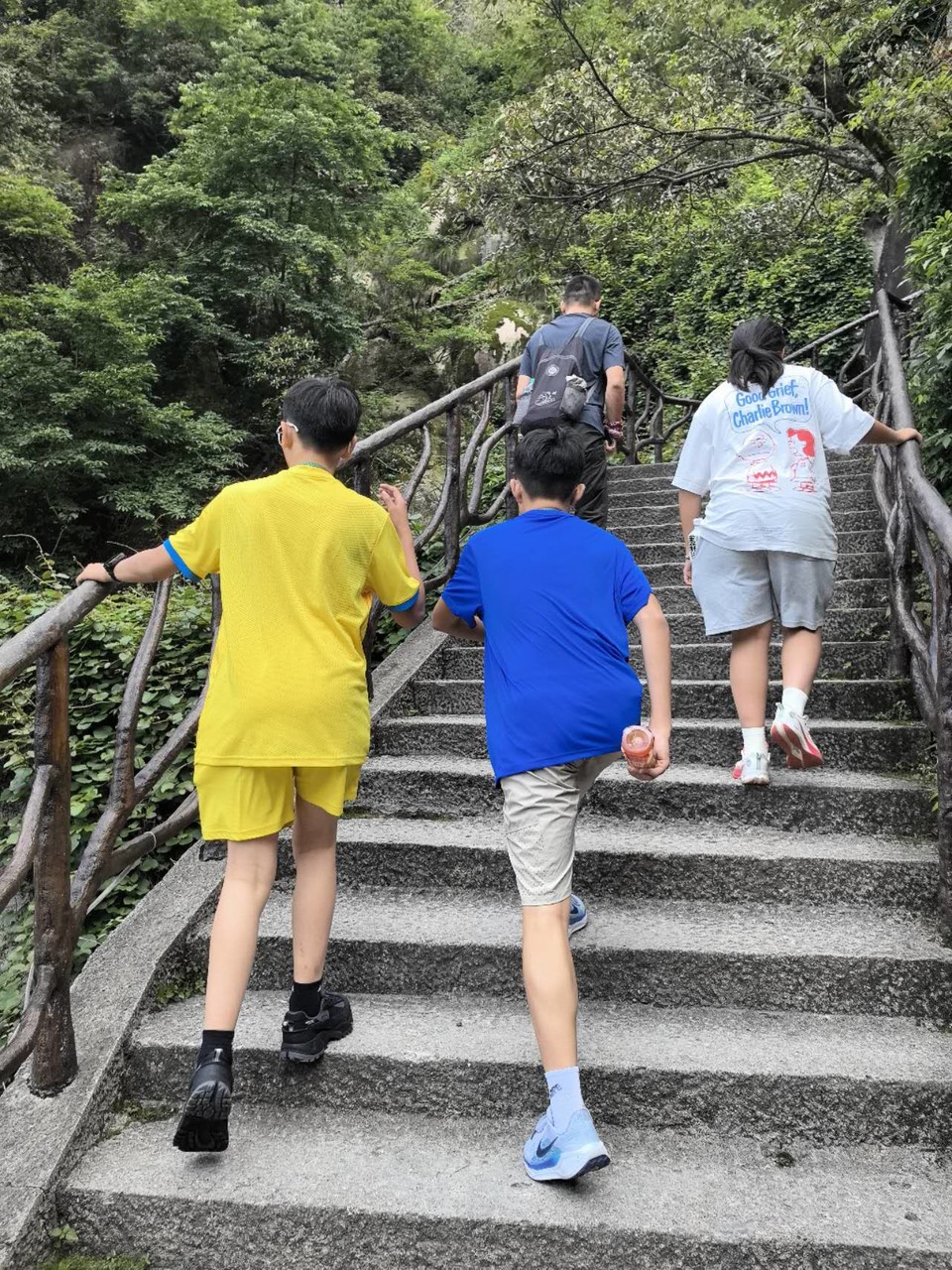 uFZoo1rkq_Vu9qhGIyHalezVJzPdy-VpjVqOBz6bdXtNGXMLXL0-F2siTbaRlqrz