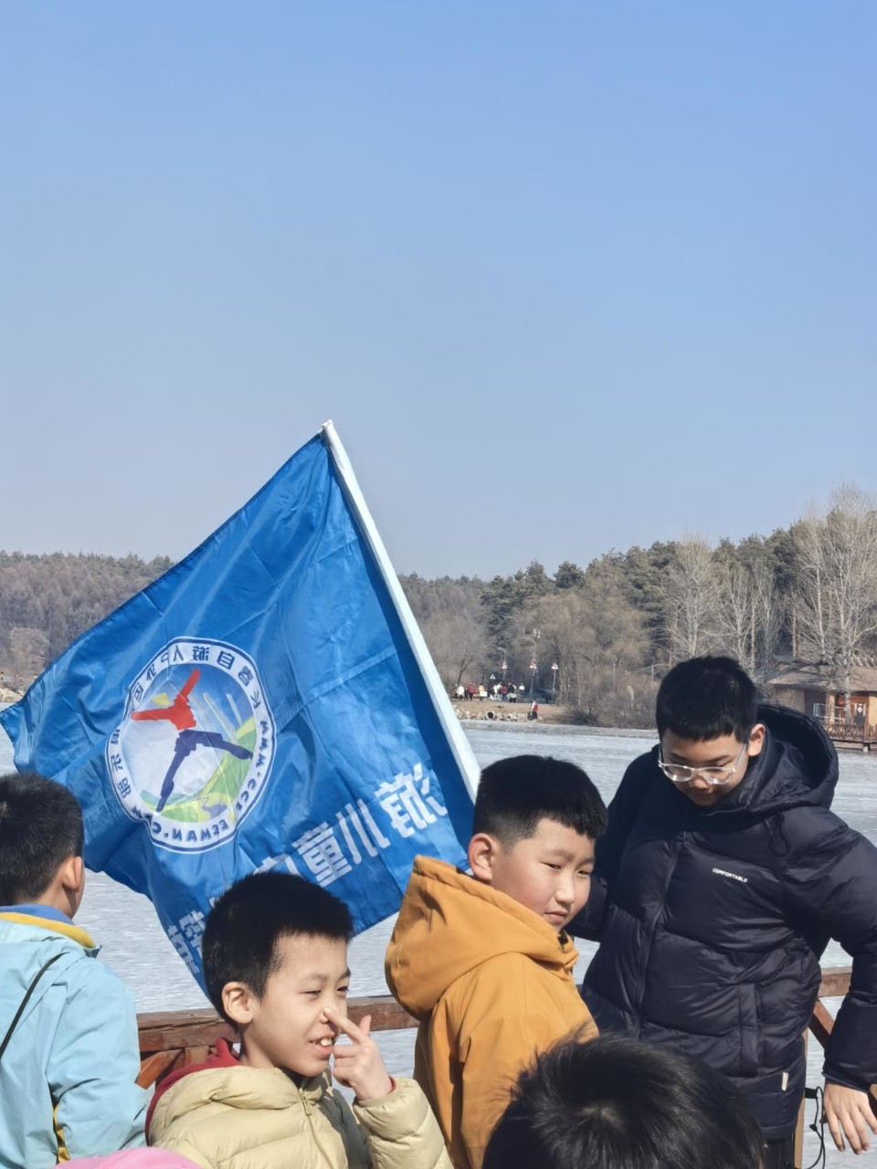 thRVc0QxptMZ_CQNmt0Gw6M_p9ojSjX2y0C5y3C_zmOovBVh1SDaFyd_XYpxR3E3