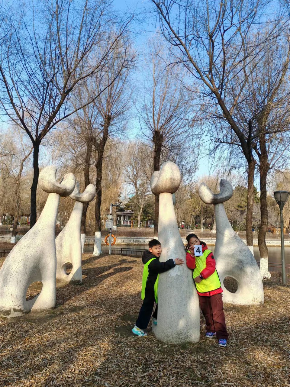 SVZ2hOUIgSkp_n_fXlwuY1B7O0dF_EtPD9XgnHJf_TFnQ257SBLxR6UH0H-_mNh1