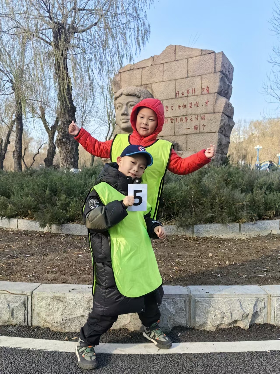 SVZ2hOUIgSkp_n_fXlwuY7udhBWav_45SoWlaII3VSiNWIZZxewleTCqWJjNiFln