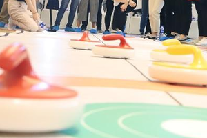 【游·团建】“旱地冰壶”主题课程！