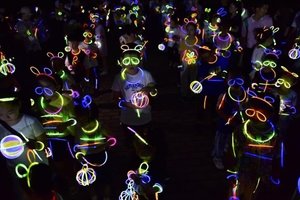 【童·跑步】2024年8月3日（周六晚间）一起荧光夜跑吧！