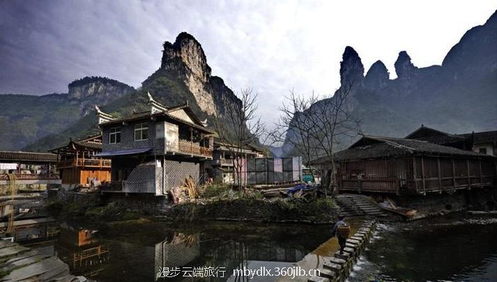 凤凰古镇德夯苗寨两日活动