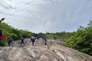 10.11号黄陂虎啸峡-丛林徒步-峡谷穿越 -岩板攀爬 趣味十足