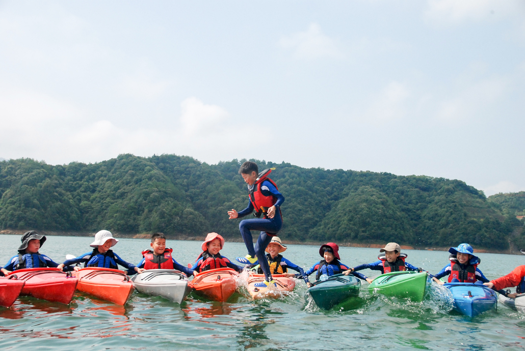 夏天,在千岛湖中玩一场划船夏令营——2018逐浪者旗鱼皮划艇营招募啦!