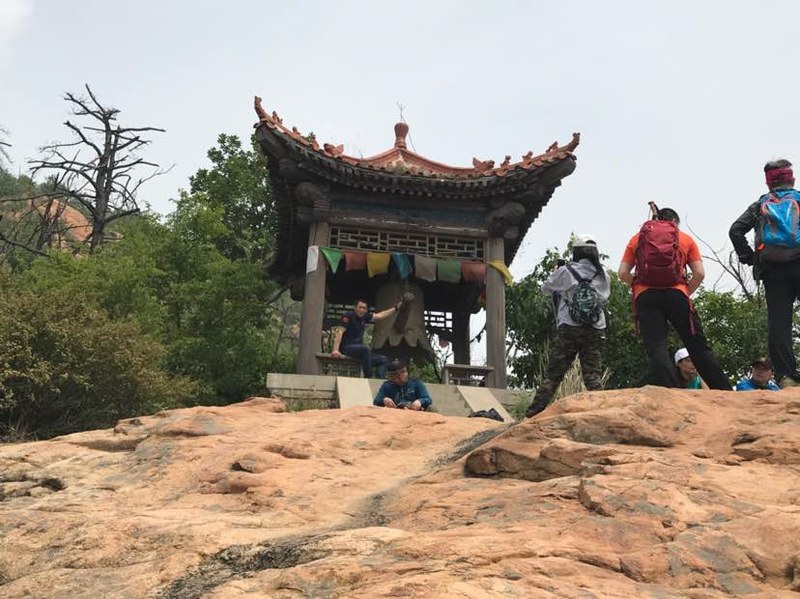 爬過天梯,登上秦皇島戶外聖地背牛頂