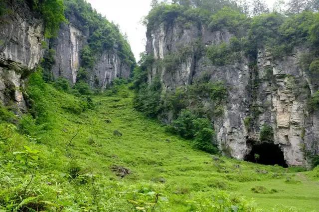 聂隐娘拍摄地-峡谷草坪