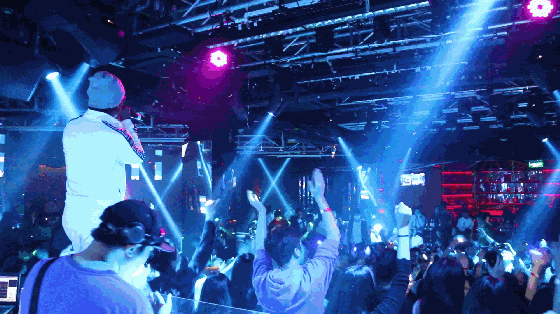 头牌dj 顶级mc 74亮点六更多靓女,帅锅领舞助兴现场带你一起嗨起来