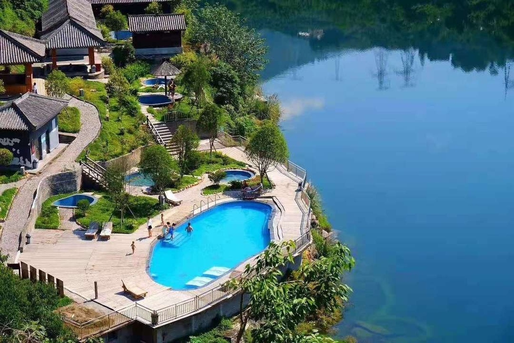 【绿葱坡滑雪 盐池河温泉】18-19号 全新滑雪场不限时 天然温泉2日游