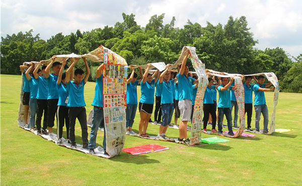 周边游团建拓展项目无敌风火轮