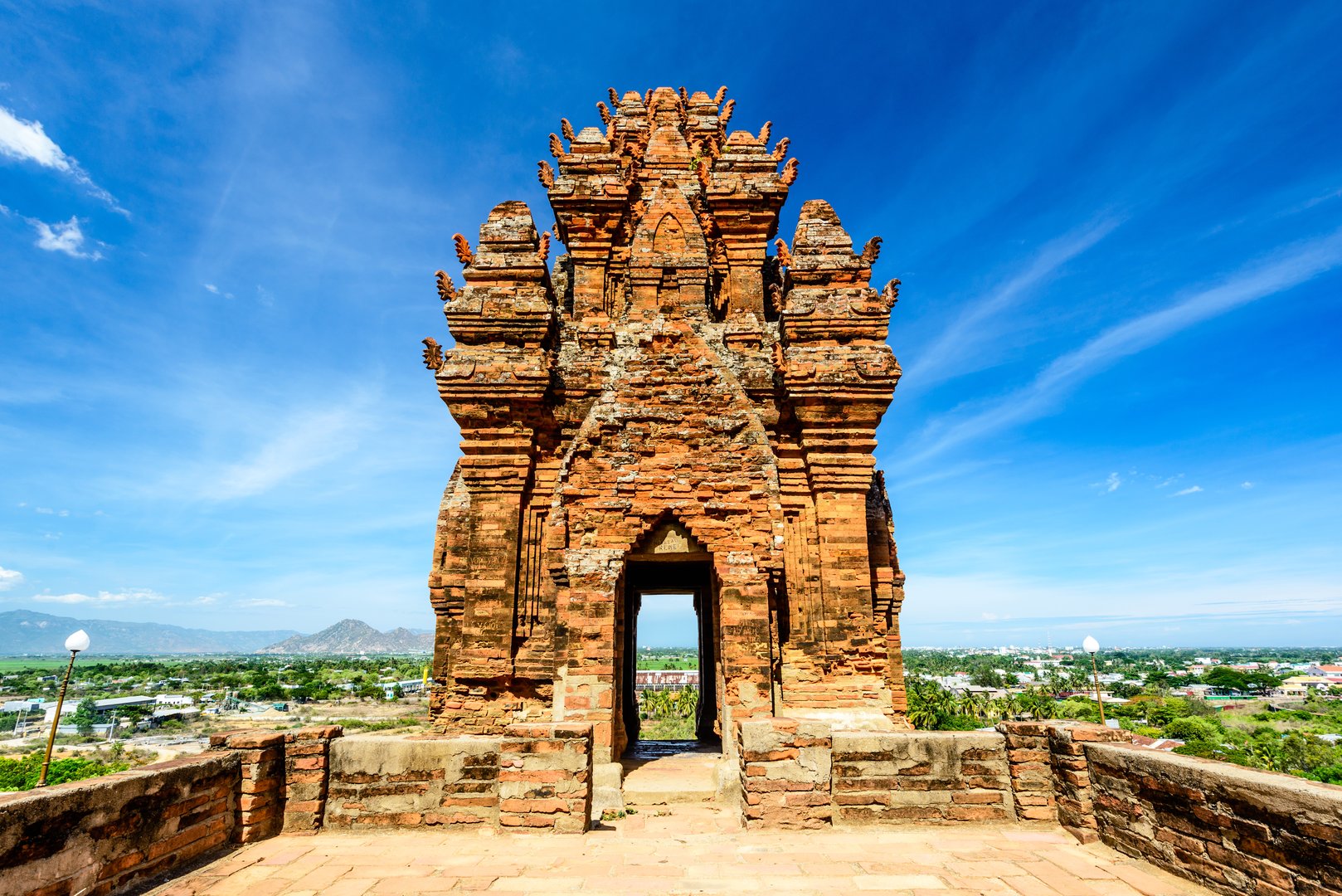 新丝路旅行424日429越南芽庄双飞六日游新丝路田野带队