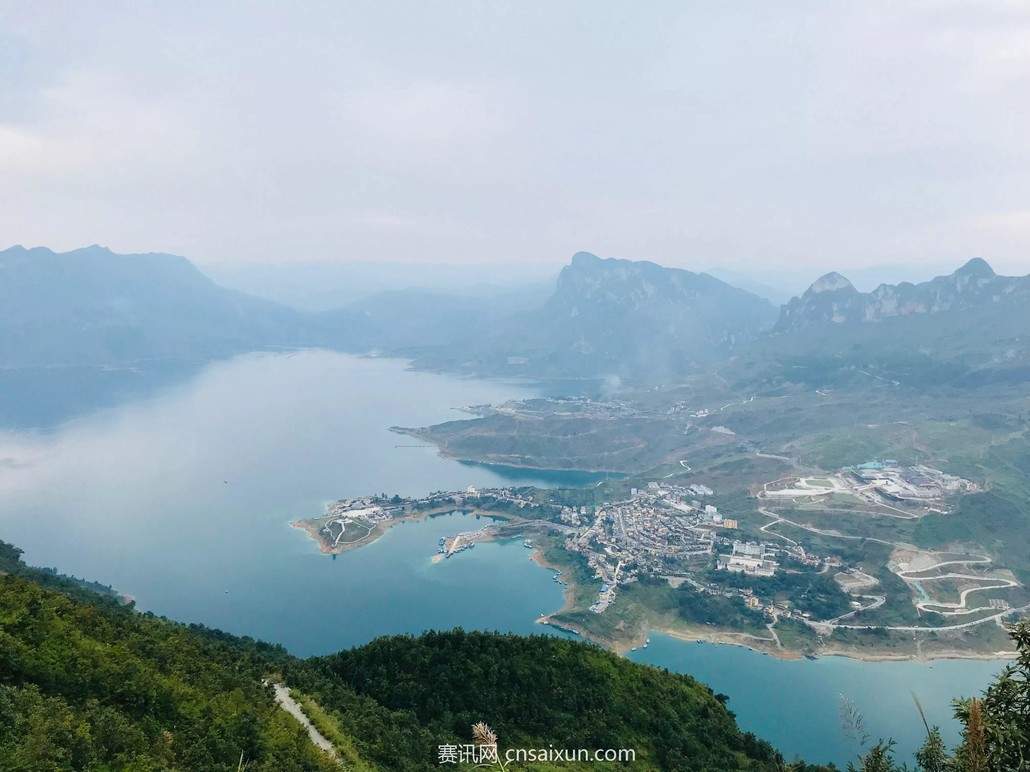 paraglideraerobaticcompetiti 六枝牂牁江风景名胜区位于贵州省西部