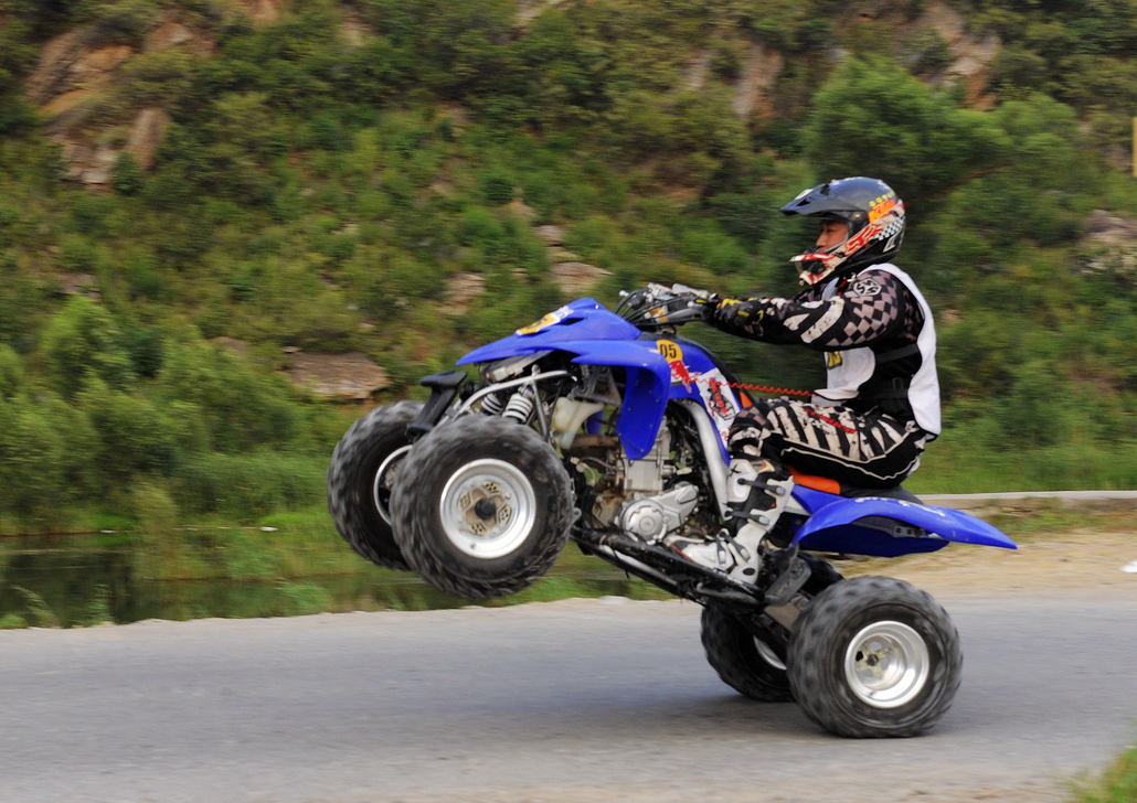 清远古龙峡 住温泉 酒店 二四六发团399元,周末加50元 - 深圳户外活动