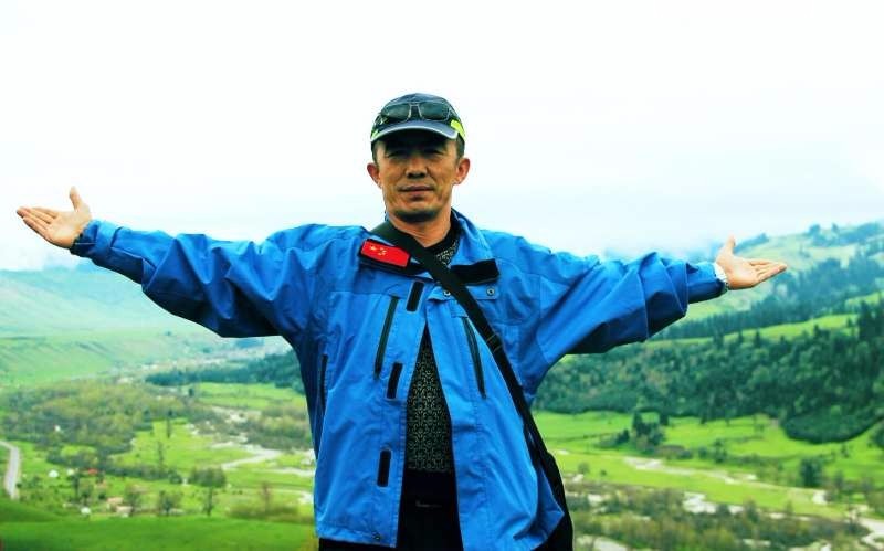 高手风范 性别: 男 生日: 1965-03-15 籍贯: 新疆 乌鲁木齐  身高